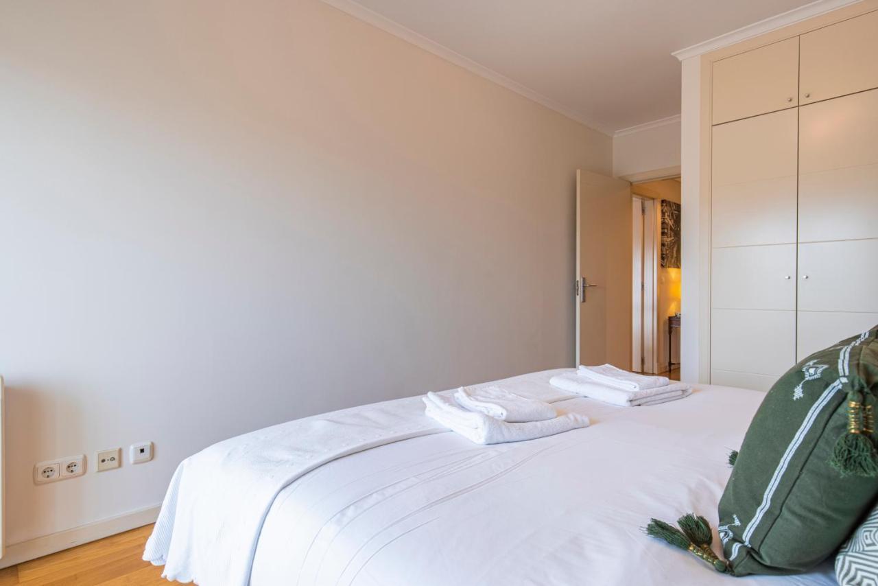 Lejlighed Fancy W/metro At Doorstep By Lovelystay Lisboa